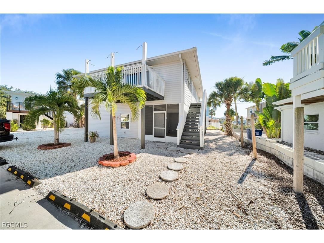 128 Eucalyptus Court Fort Myers Beach FL 33931 2026011436 image1