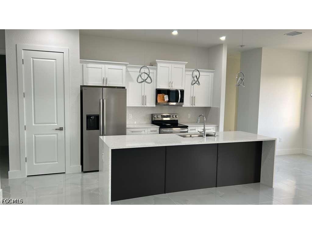128 Kismet Parkway W Cape Coral FL 33993 2026016894 image9