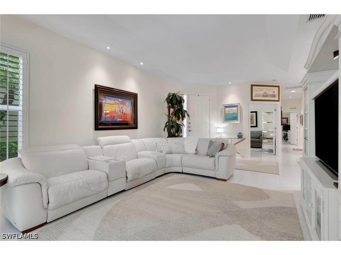 128 Livermore Lane Naples FL 34119 226024254 image19