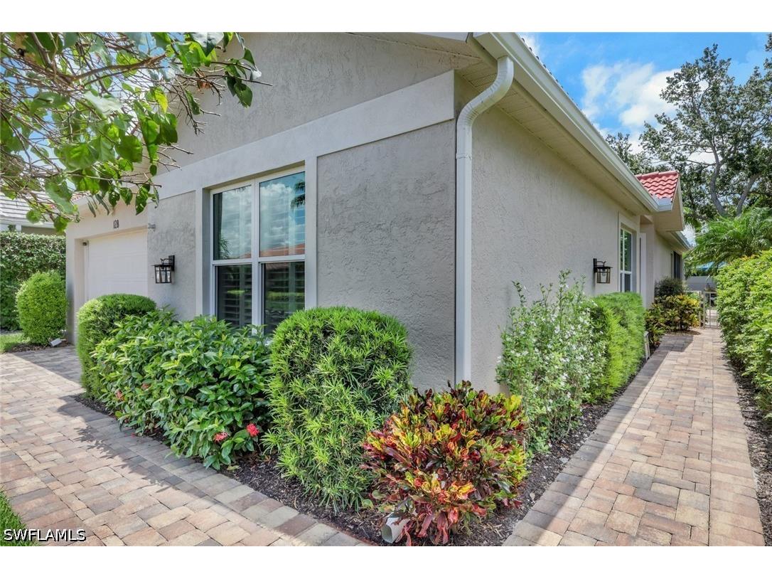 128 Livermore Lane Naples FL 34119 226024254 image5