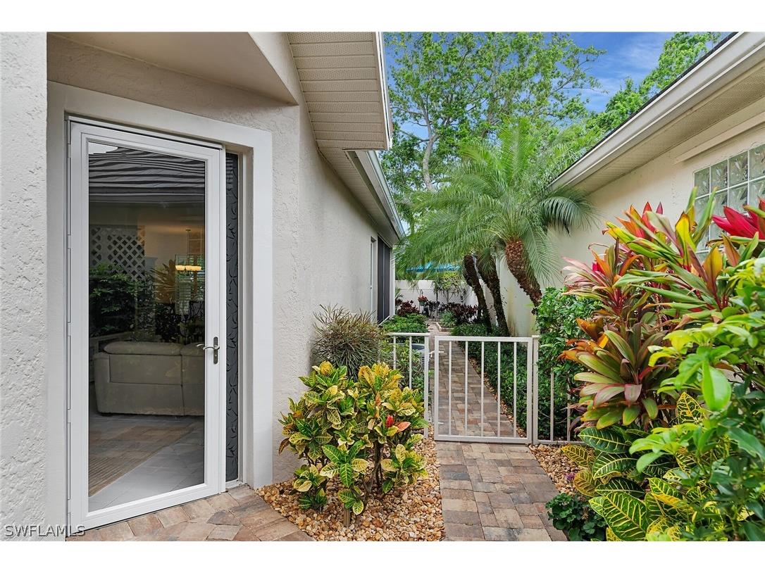 128 Livermore Lane Naples FL 34119 226011958 image3