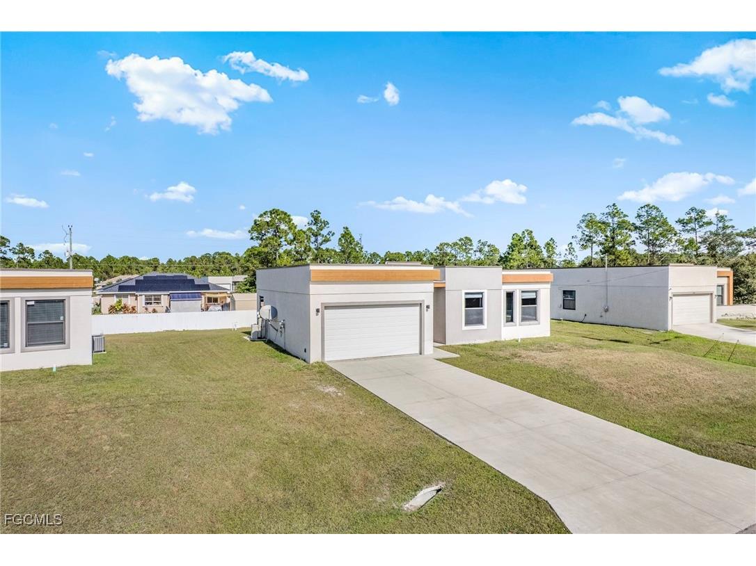 128 Viewpoint Drive Lehigh Acres FL 33972 2025024918 image5