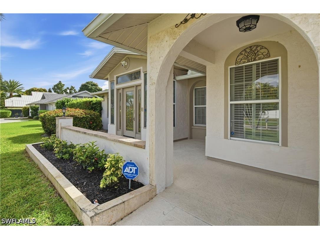 128 Viking Way Naples FL 34110 226023721 image2