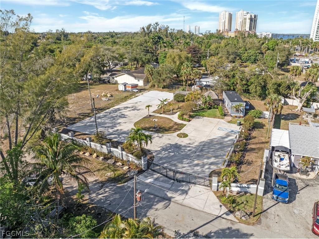 1280 & 1290 Williams Street Fort Myers FL 33916 2026009493 image1