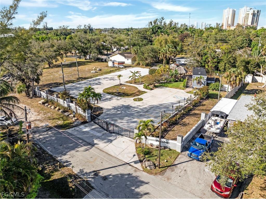 1280 & 1290 Williams Street Fort Myers FL 33916 2026009493 image3