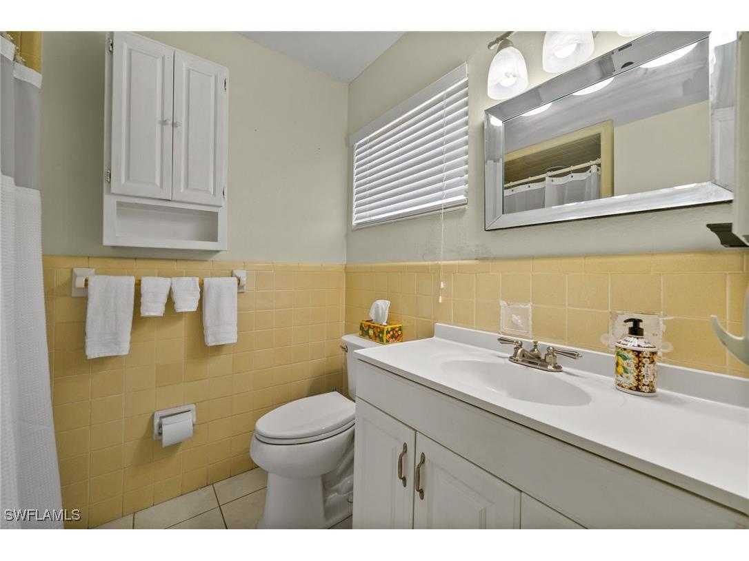 1280 22nd Avenue N Naples FL 34103 226002420 image16