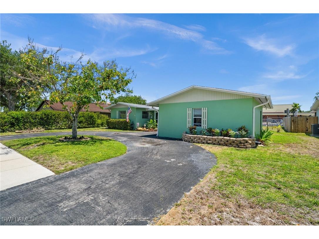 1280 22nd Avenue N Naples FL 34103 226002420 image33