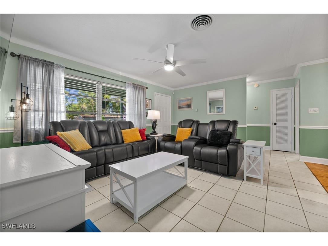 1280 22nd Avenue N Naples FL 34103 226002420 image8