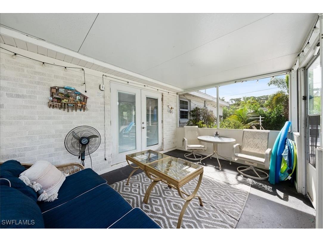 1280 Embassy Lane Naples FL 34104 225081174 image14