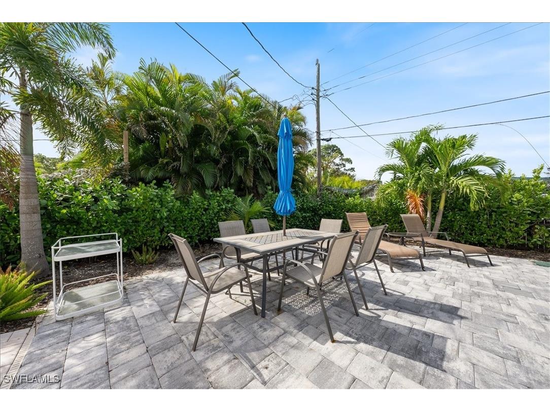 1280 Embassy Lane Naples FL 34104 225081174 image15