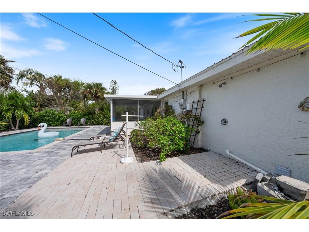 1280 Embassy Lane Naples FL 34104 225081174 image17