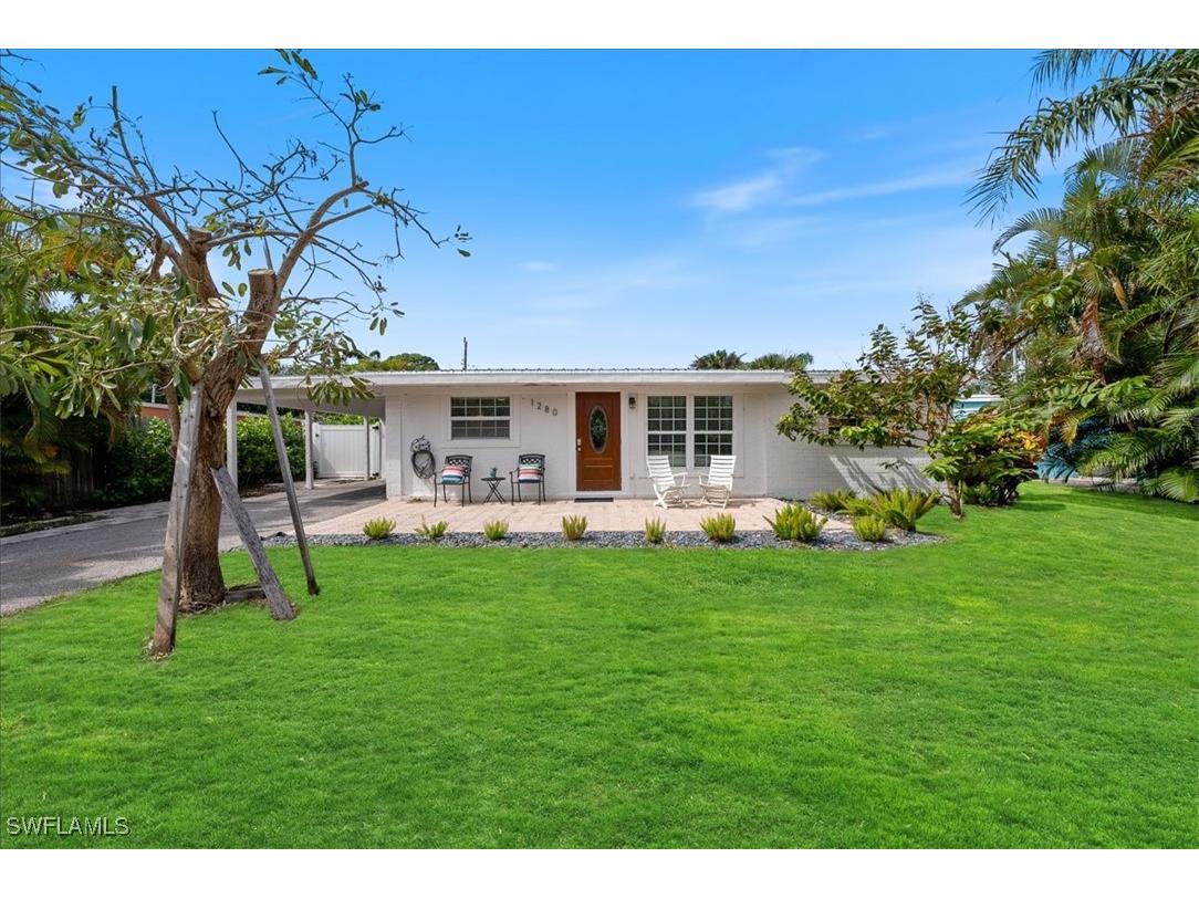 1280 Embassy Lane Naples FL 34104 225081174 image2