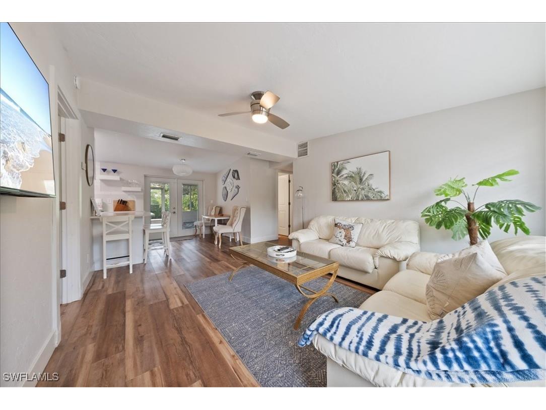 1280 Embassy Lane Naples FL 34104 225081174 image4