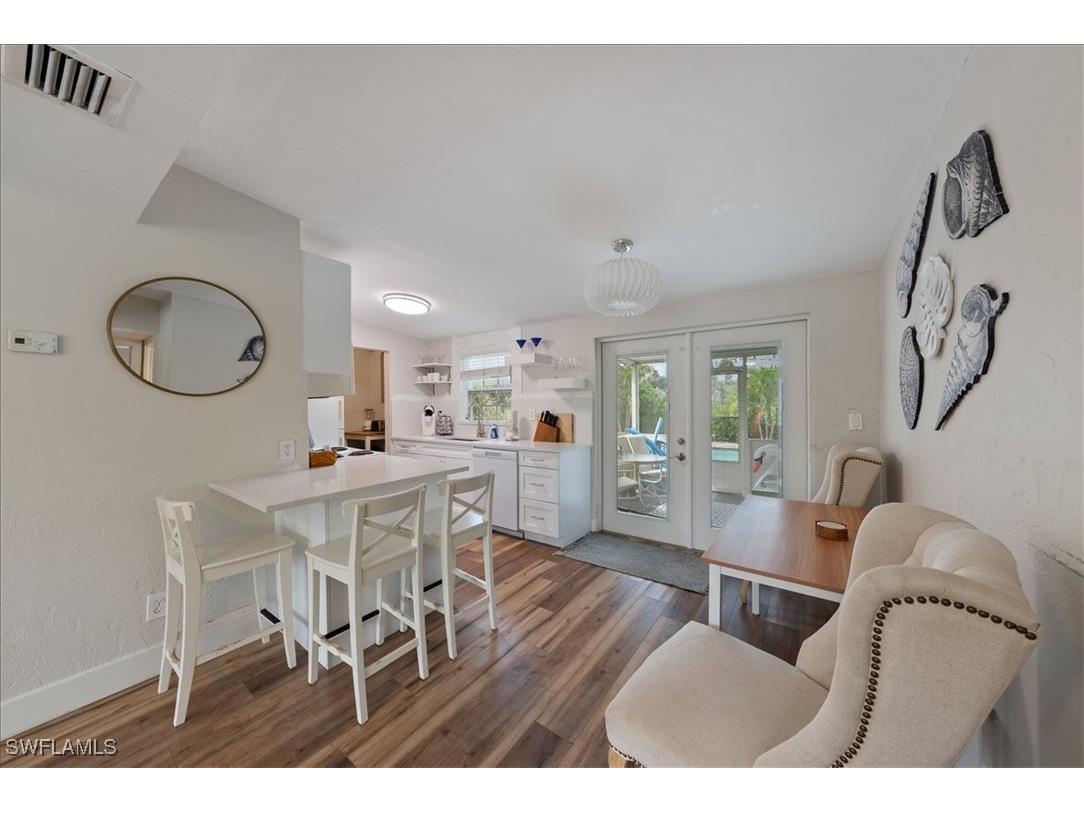 1280 Embassy Lane Naples FL 34104 225081174 image5