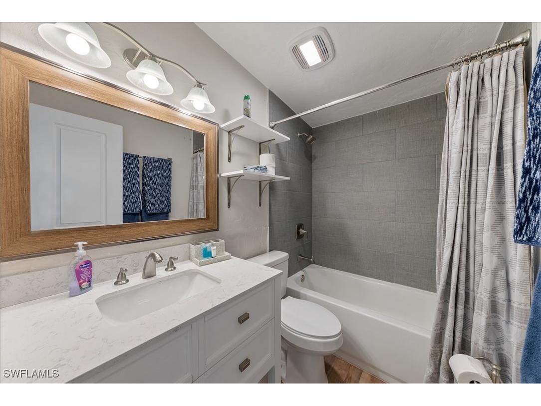 1280 Embassy Lane Naples FL 34104 225081174 image9