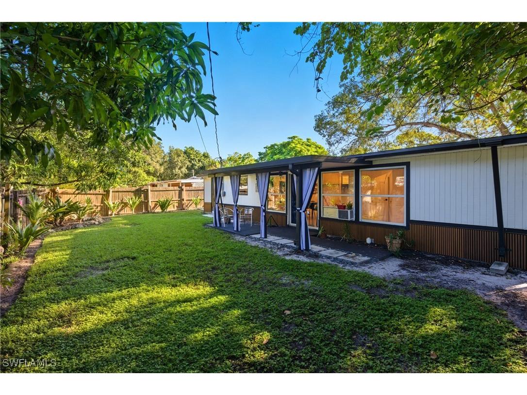 1280 Pine Street Naples FL 34104 226000680 image2