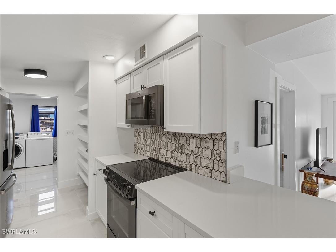 1280 Pine Street Naples FL 34104 226000680 image24