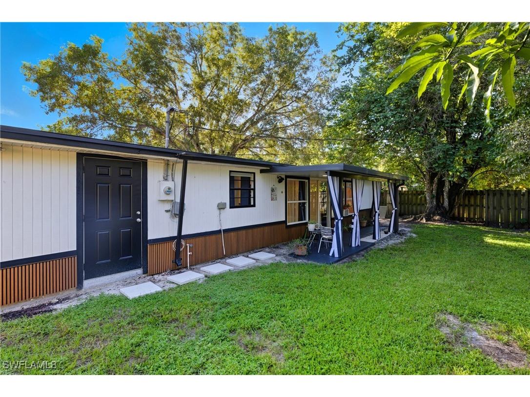 1280 Pine Street Naples FL 34104 226000680 image25