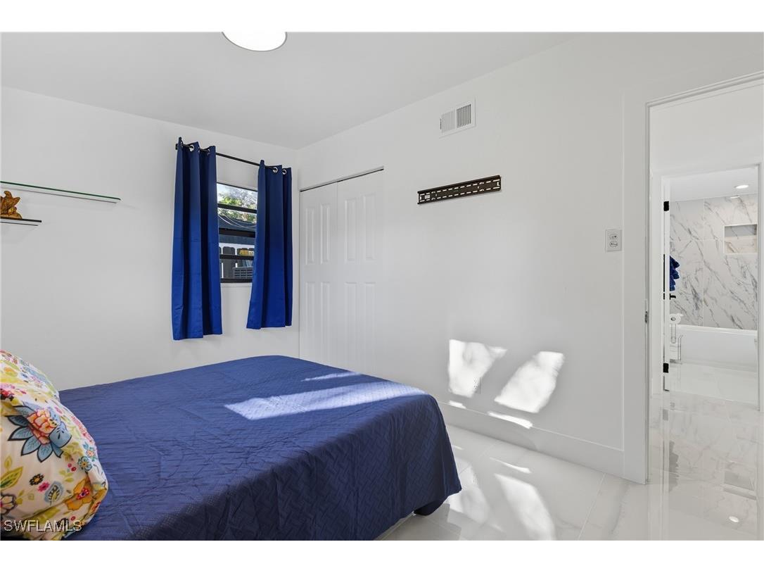 1280 Pine Street Naples FL 34104 226000680 image31