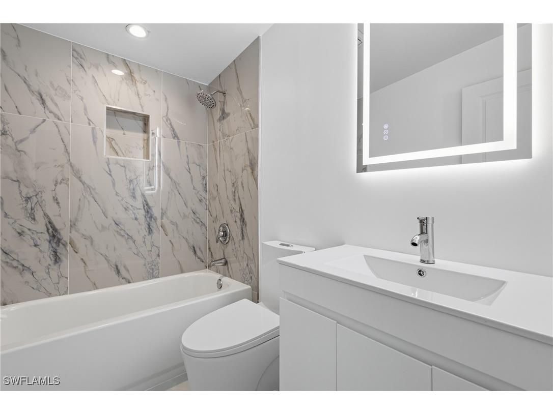 1280 Pine Street Naples FL 34104 226000680 image5