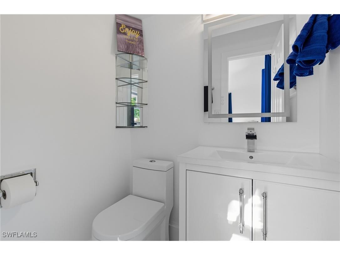 1280 Pine Street Naples FL 34104 226000680 image9