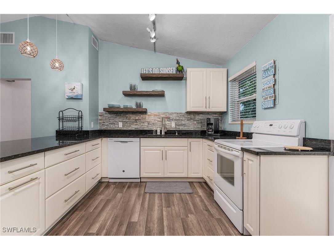 1281 10th Street N Naples FL 34102 225063854 image13