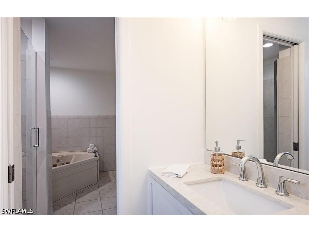 1281 Diana Avenue Naples FL 34103 226014891 image19