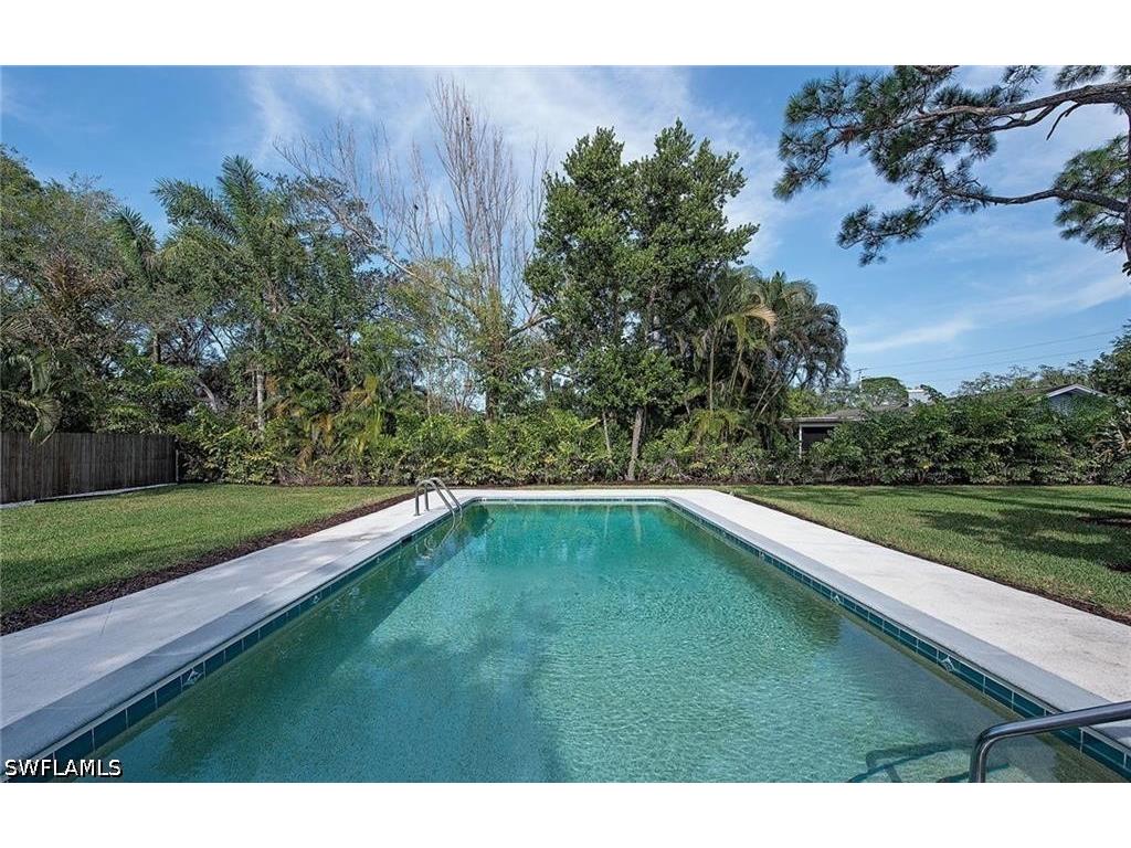 1281 Diana Avenue Naples FL 34103 226014891 image2