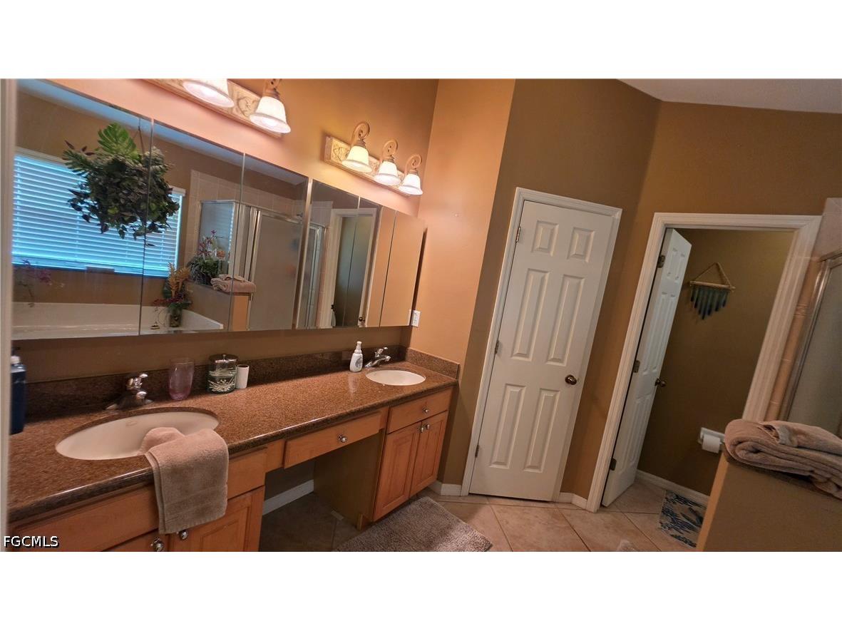 12810 Aston Oaks Drive Fort Myers FL 33912 2026026061 image13
