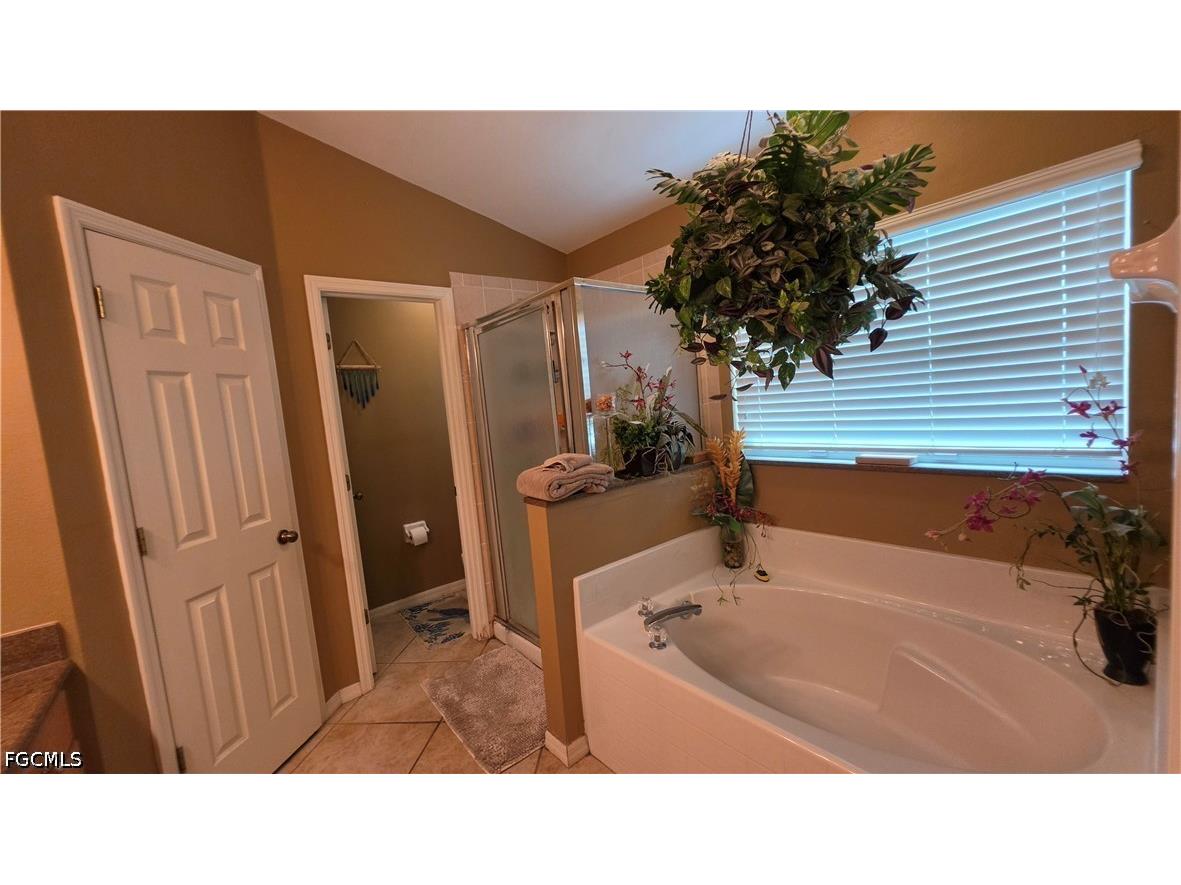 12810 Aston Oaks Drive Fort Myers FL 33912 2026026061 image15