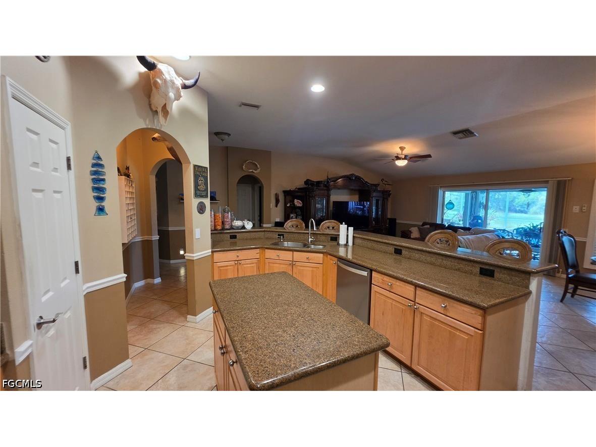 12810 Aston Oaks Drive Fort Myers FL 33912 2026026061 image3