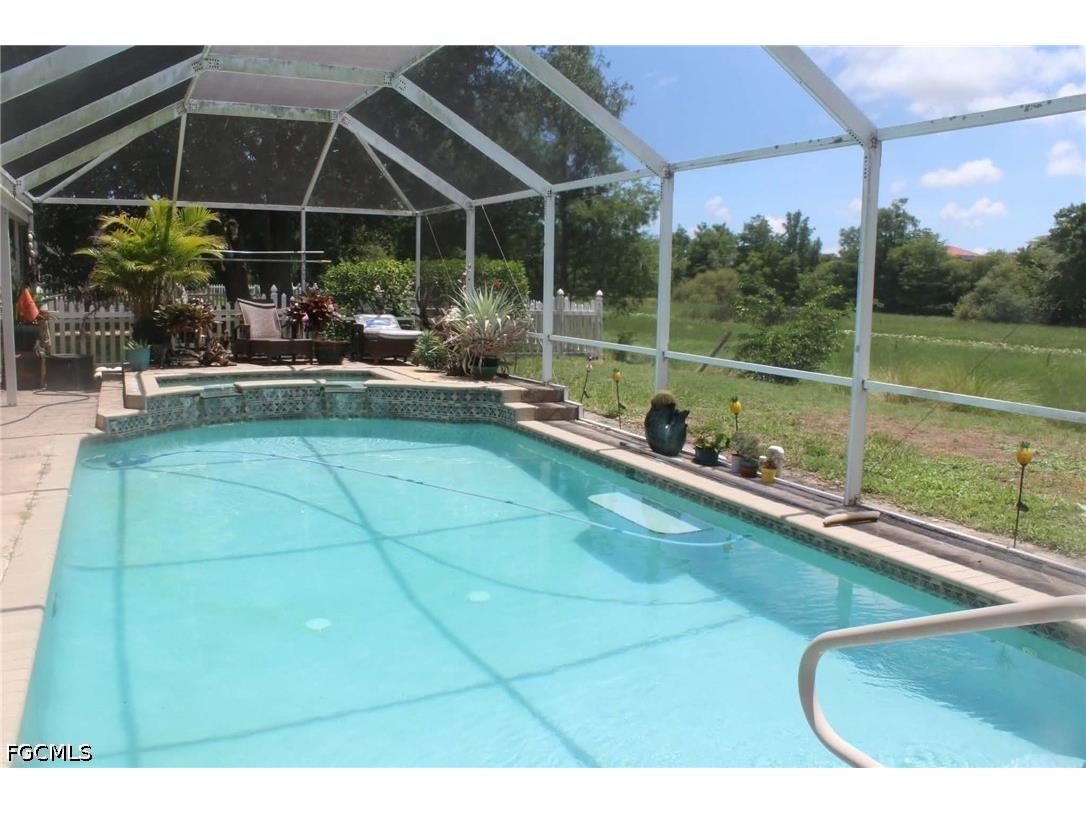 12810 Aston Oaks Drive Fort Myers FL 33912 2026026061 image35