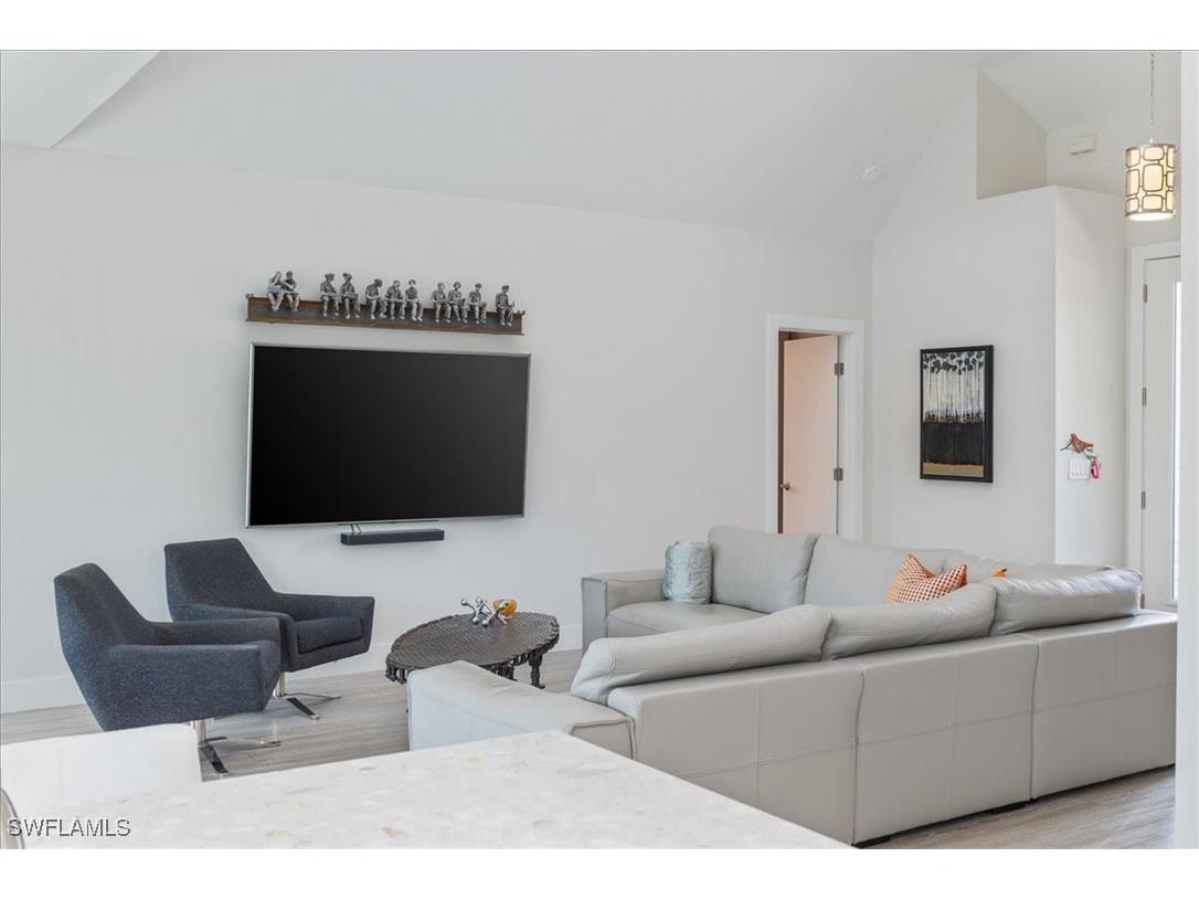 1282 Venetian Way Naples FL 34110 226001840 image10