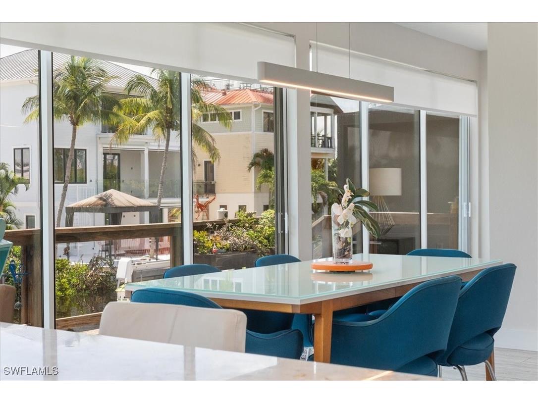 1282 Venetian Way Naples FL 34110 226001840 image15