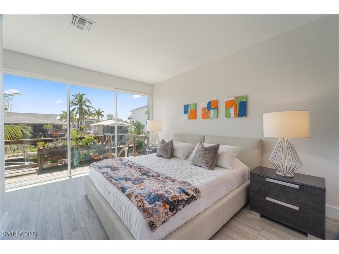 1282 Venetian Way Naples FL 34110 226001840 image22