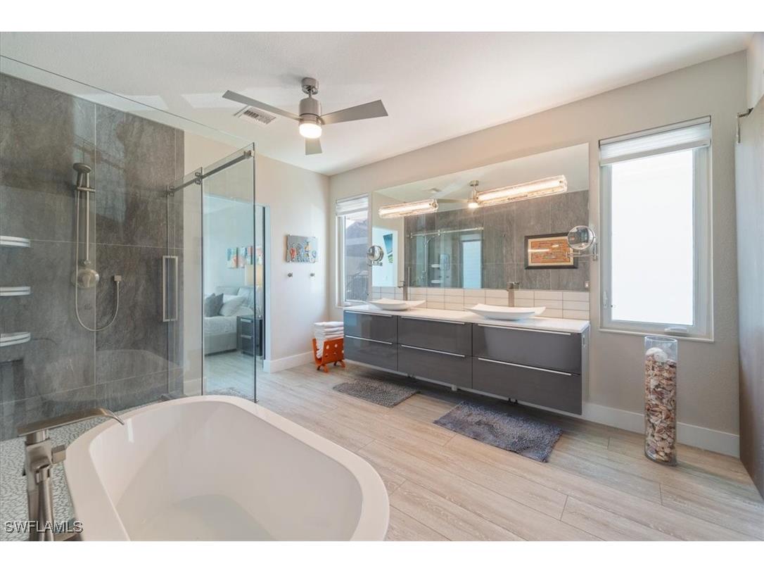 1282 Venetian Way Naples FL 34110 226001840 image27