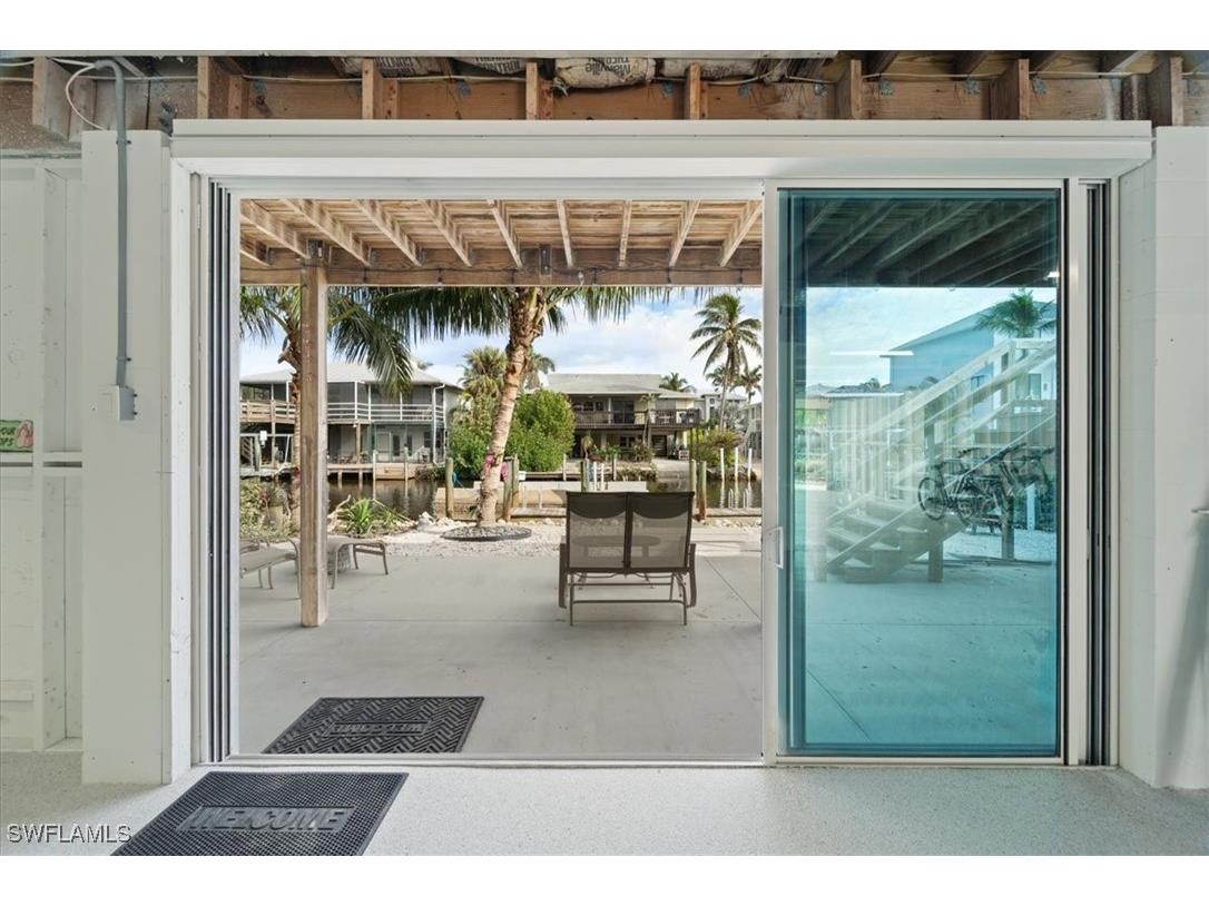 1282 Venetian Way Naples FL 34110 226001840 image40