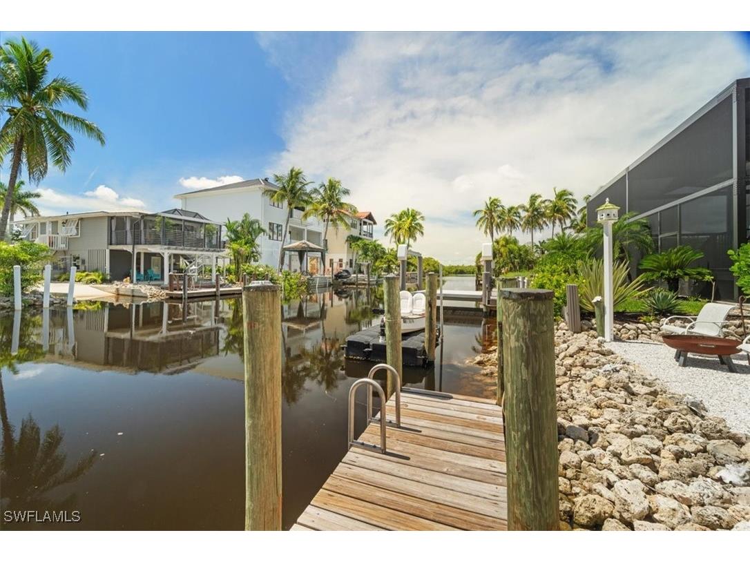 1282 Venetian Way Naples FL 34110 226001840 image44