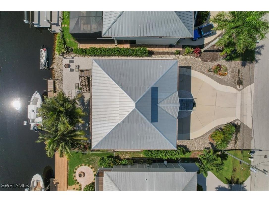 1282 Venetian Way Naples FL 34110 226001840 image47