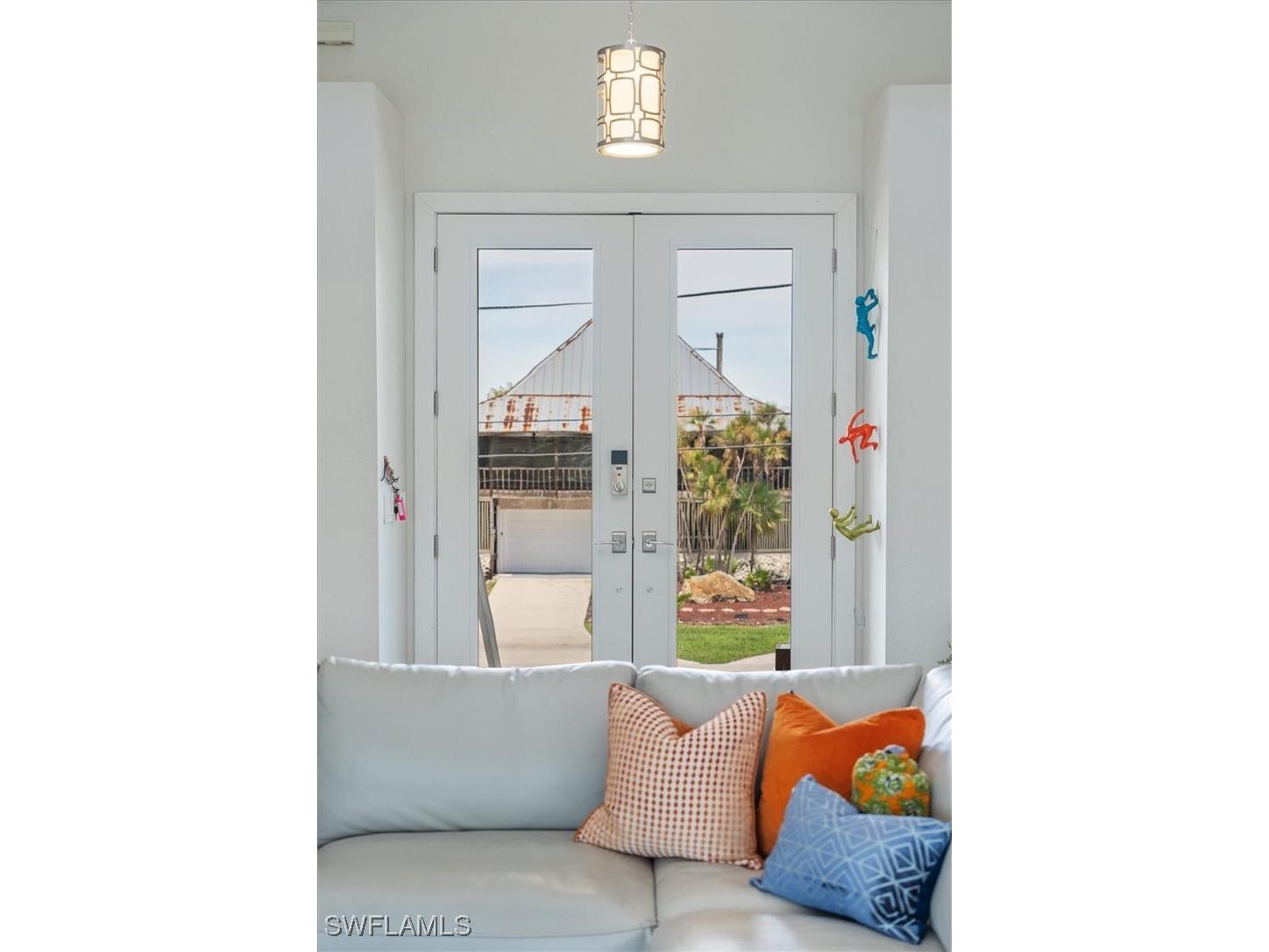 1282 Venetian Way Naples FL 34110 226001840 image7