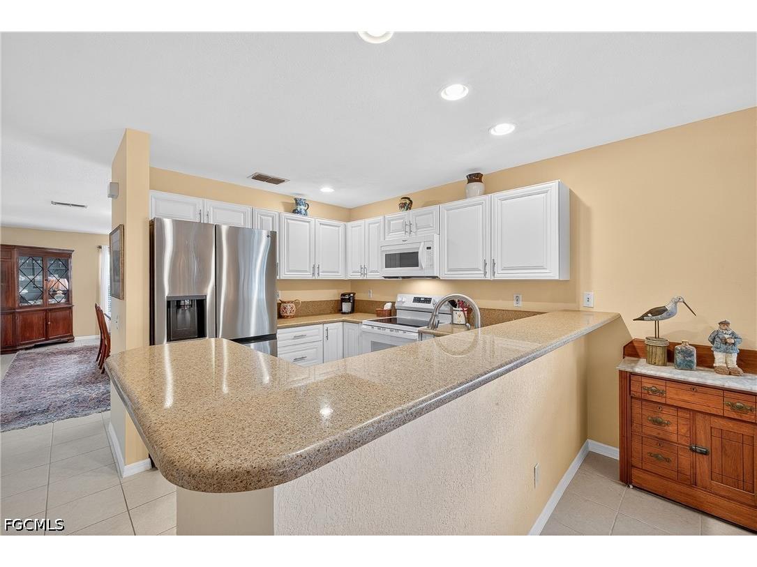 12835 Oakpointe Circle Fort Myers FL 33912 2026022641 image6