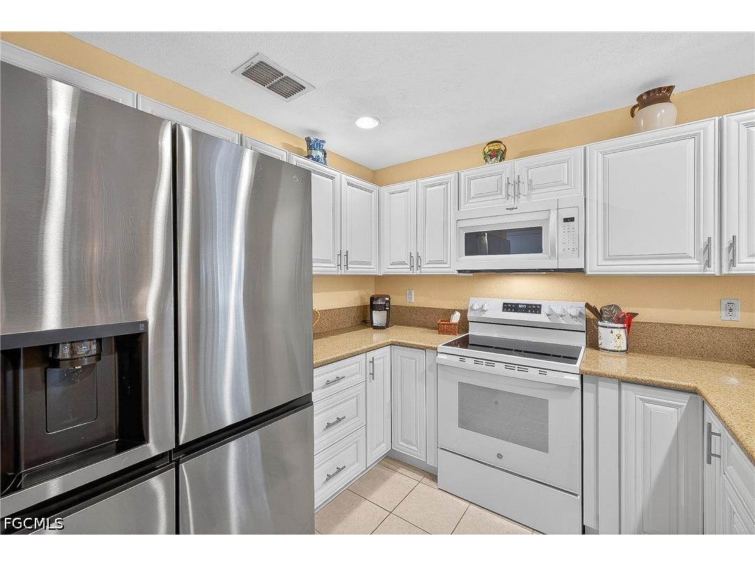 12835 Oakpointe Circle Fort Myers FL 33912 2026022641 image8
