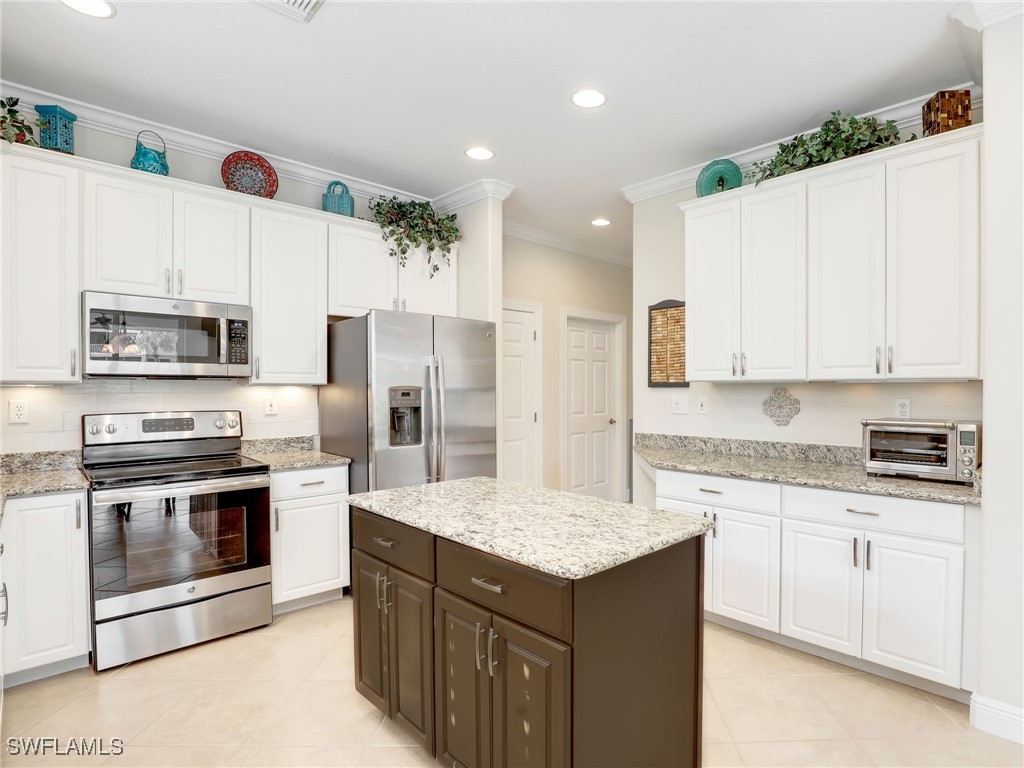 12839 Carrington Circle #102 Naples FL 34105 224069491 image1