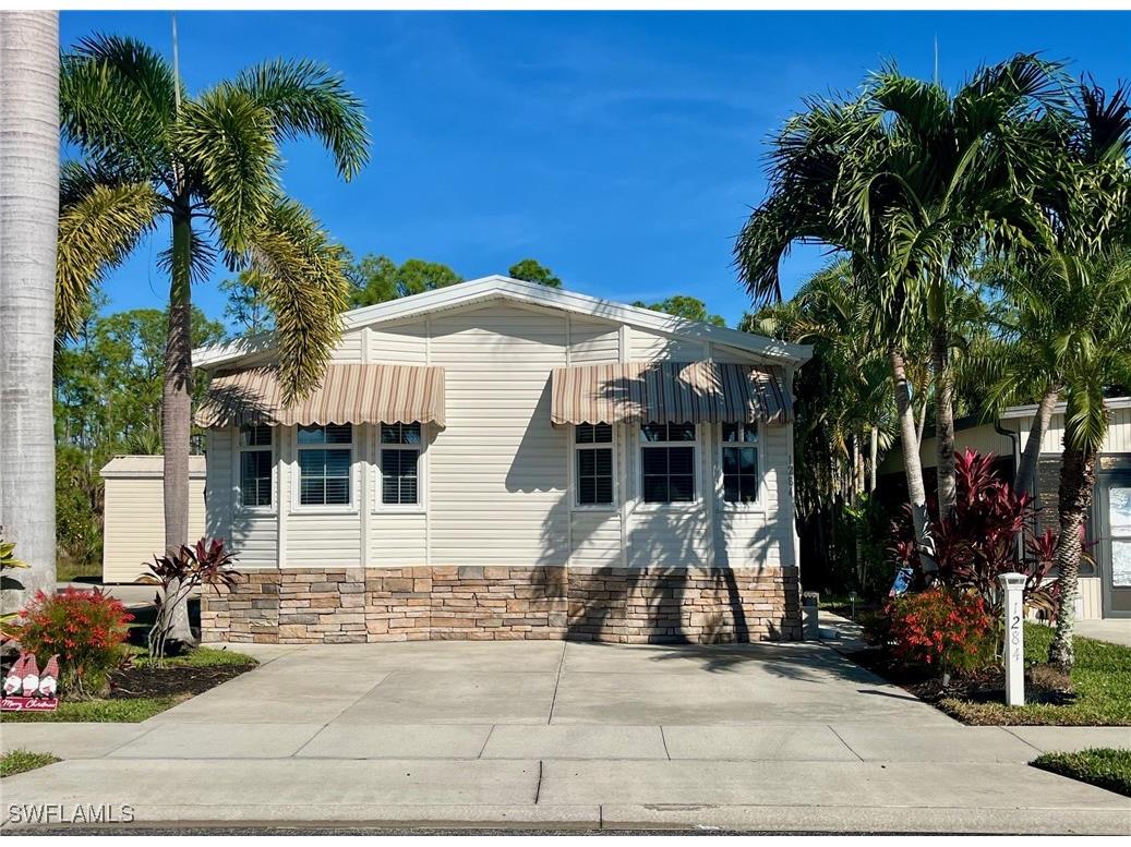 1284 Diamond Lake Circle Naples FL 34114 225082536 image1