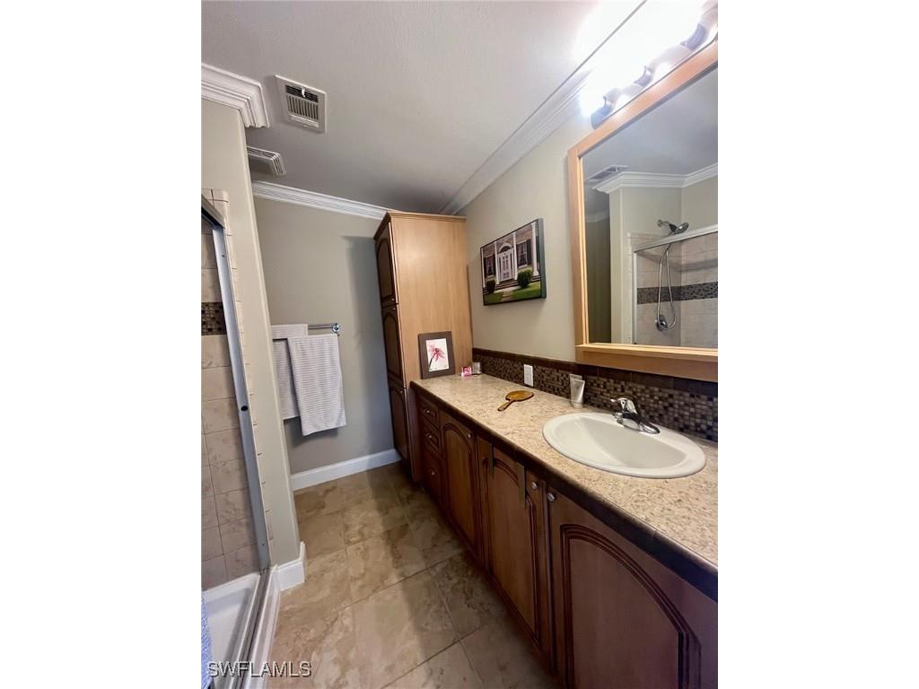 1284 Diamond Lake Circle Naples FL 34114 225082536 image24