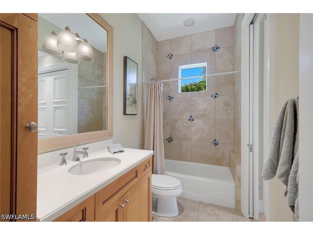 1284 Pocantico Lane Naples FL 34110 226017549 image40