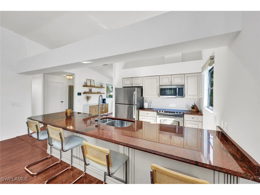1285 Grand Canal Drive Naples FL 34110 226004683 image8