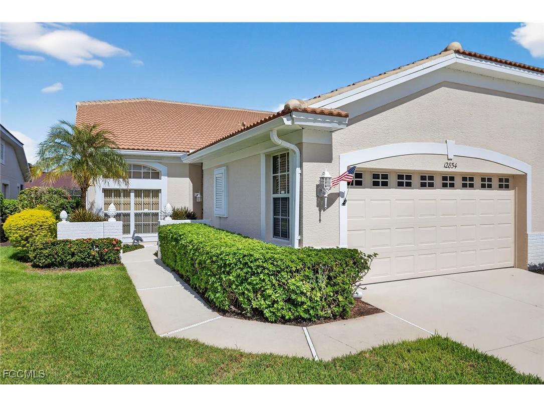 12854 Devonshire Lakes Circle Fort Myers FL 33913 2025015364 image1