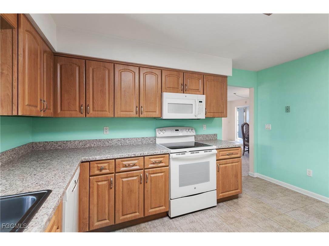1286 Broadwater Drive Fort Myers FL 33919 2026000324 image11
