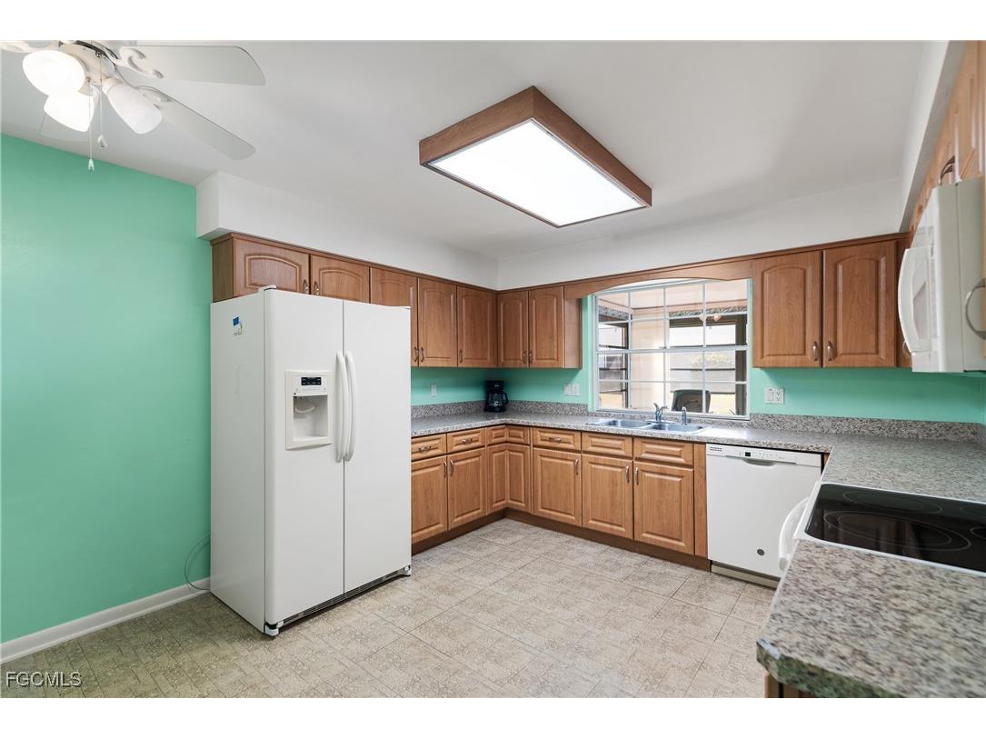 1286 Broadwater Drive Fort Myers FL 33919 2026000324 image9